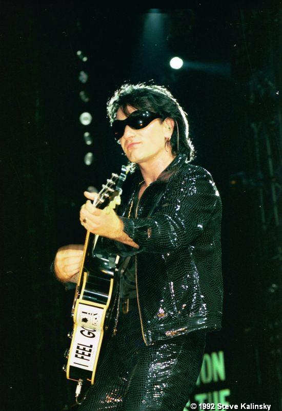 U2gigs.com photos » 1992 - Zoo TV Tour - Outside Broadcast